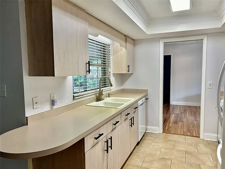 2437 Eastbrook Blvd — Photo 13