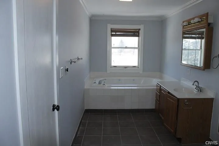 360 S So Indiana Ave — Photo 37