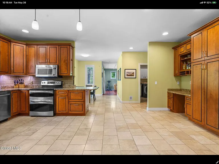 8 Fox Glove Ct — Photo 16