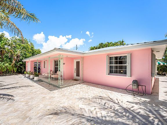 3rd image of 247 SE 3rd Avenue
