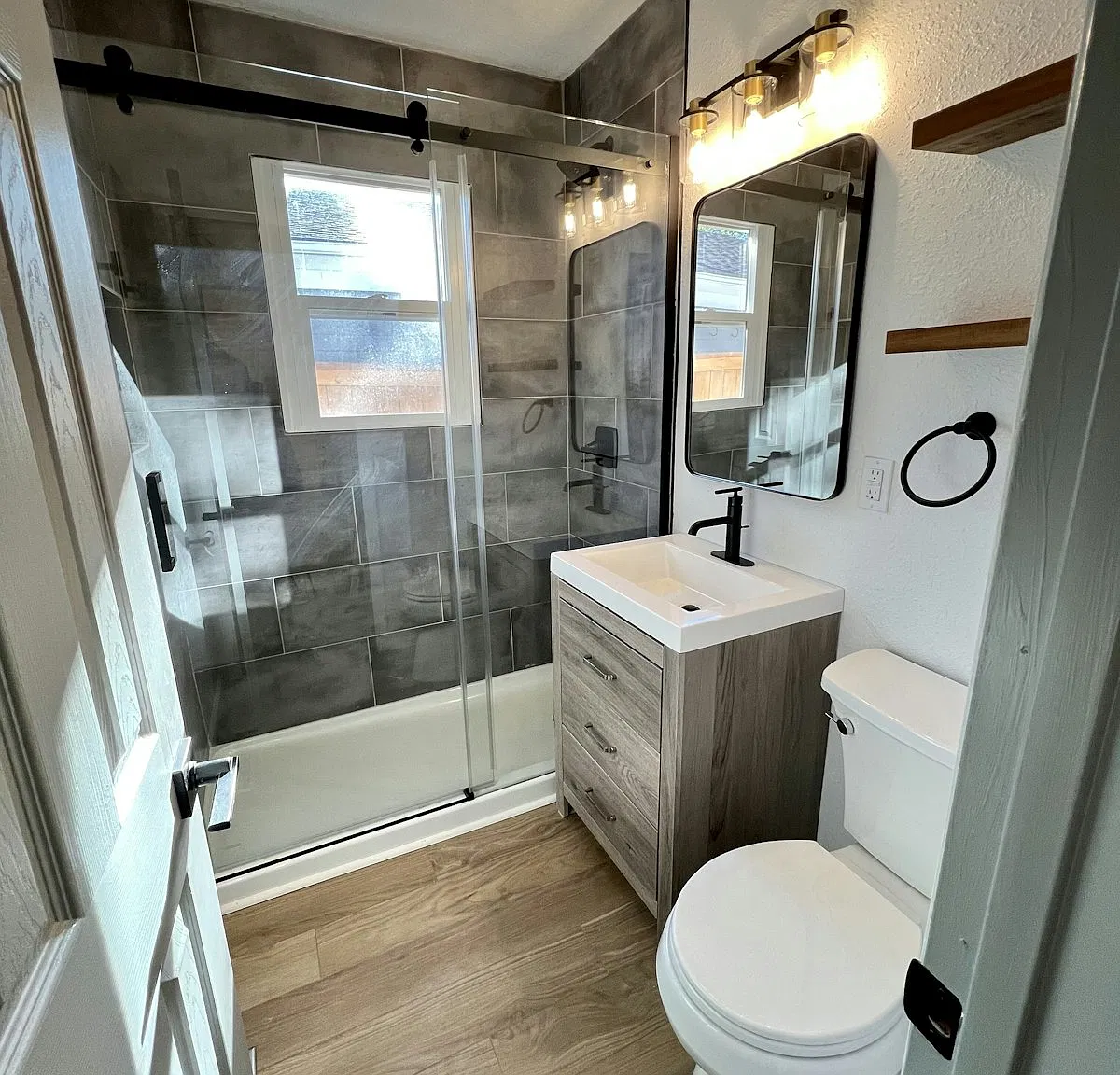 220 West Ramona Avenue, Unit 220 — Photo 4