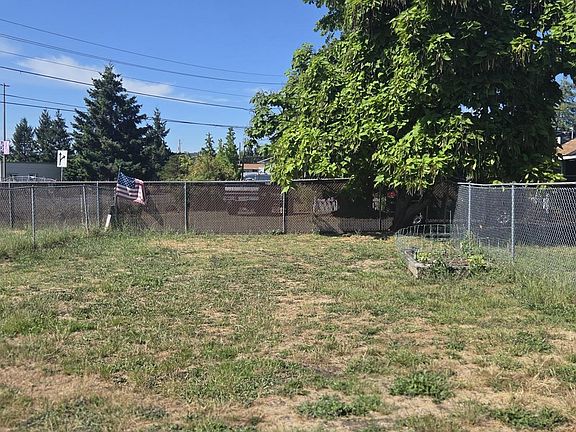 3rd image of 2986 W Jay Ave