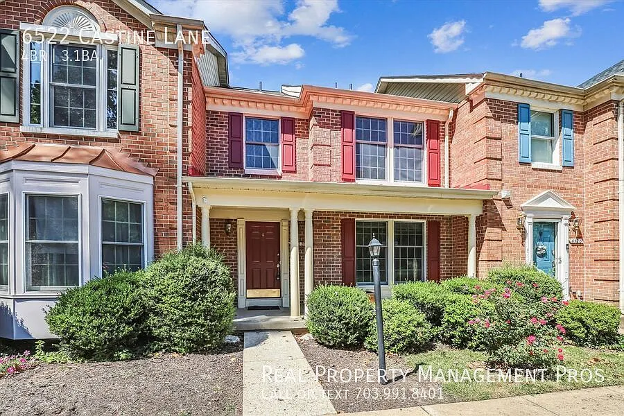 Gorgeous 3BR, 3BA Townhome in Popular Westhaven Community — Photo 1
