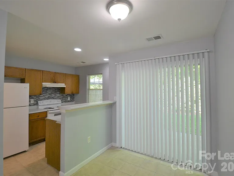 7539 Petrea Ln — Photo 7