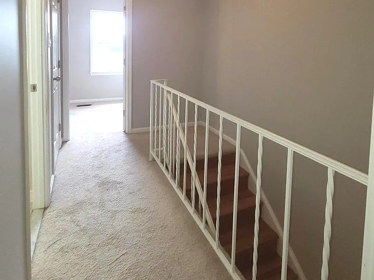 2037 S Glebe Rd — Photo 19