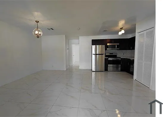 2 bed, $2,200 — Photo 1