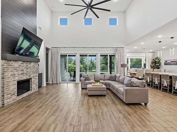 4th image of 2852 Persimmon Ridge Ct
