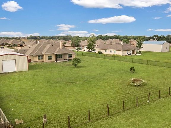 3rd image of 1733 County Road 1106
