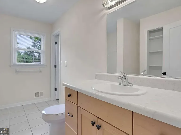 4845 Oak Grove Dr — Photo 18