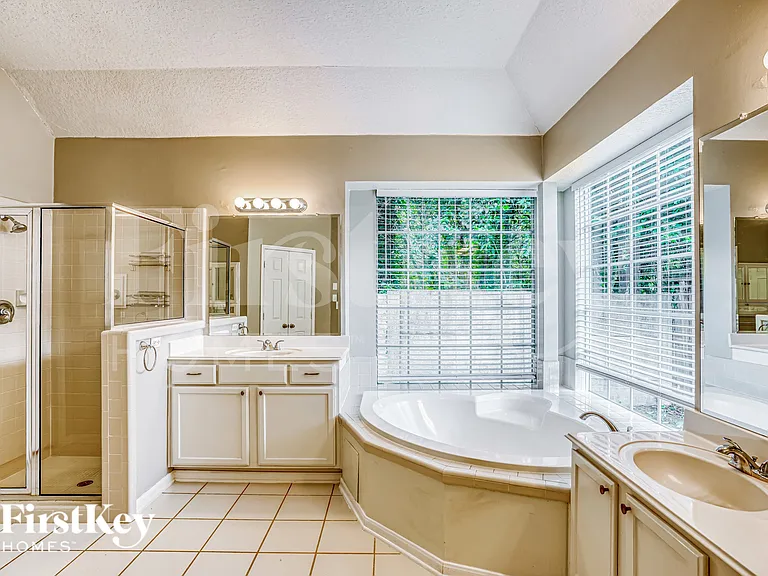 4022 N Dawn Cypress Ct — Photo 12