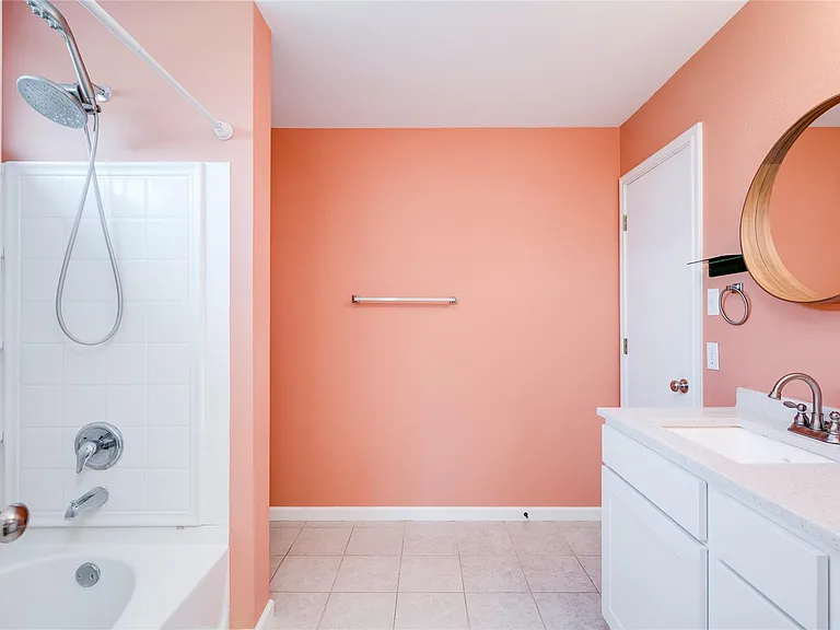 18325 Maxa Dr — Photo 32