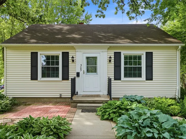 305 E Cedar St, Anamosa, IA 52205