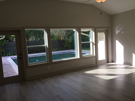 2nd image of 699 Greene Dr