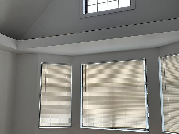 3rd image of 120 E 27th St #120