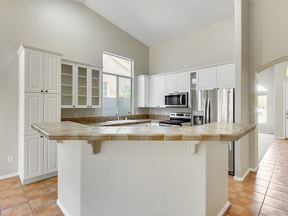 2nd image of 1207 W Betty Elyse Ln