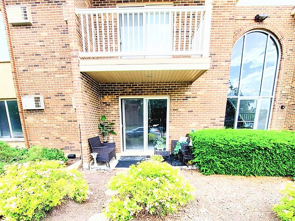 2nd image of 2403 N Kennicott Dr APT 1D