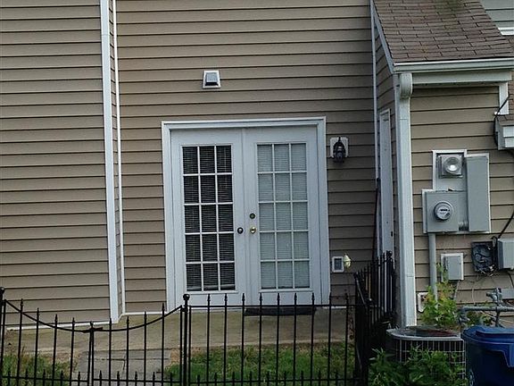 4th image of 532 Darby Glen Ln