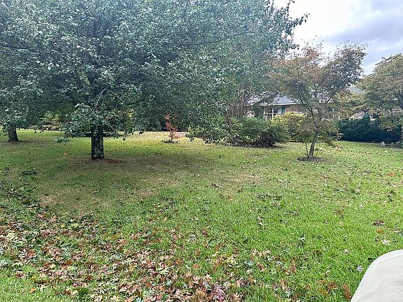 2nd image of 160 Pine Hill Ln