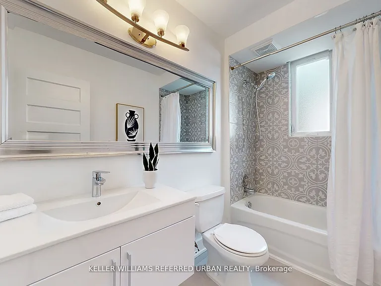 266 Highfield Rd #UPPER — Photo 17