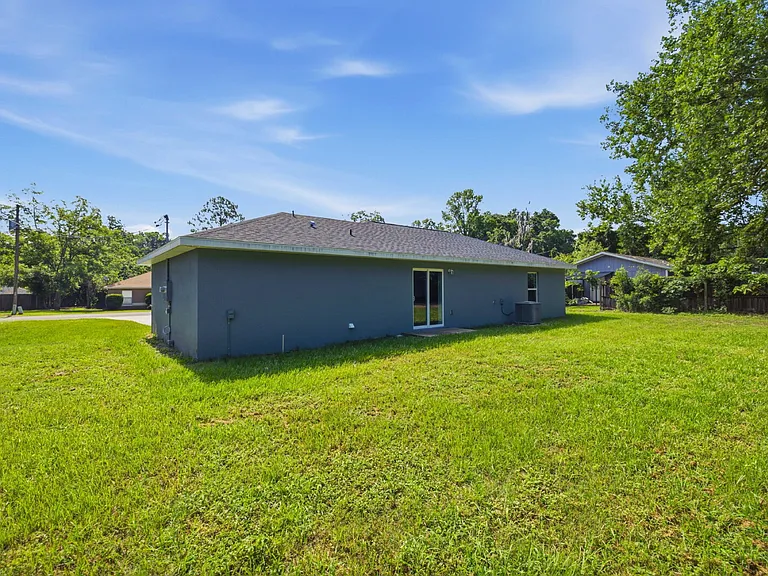 6488 NW 13th Ave — Photo 21