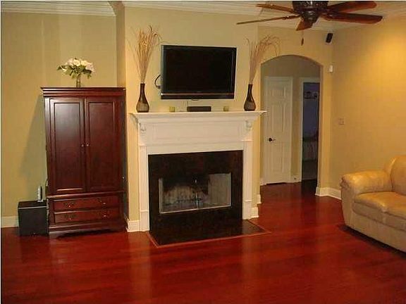 2nd image of 101 Kempton Dr
