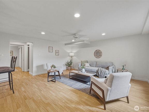 4th image of 901 N Forest Street #134