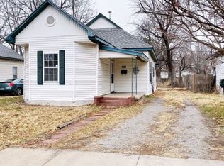 304 E 7th Ave, Hutchinson, KS 67501