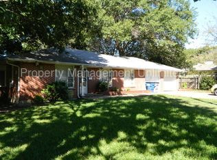129 Melrose Ln, Lancaster, TX 75146