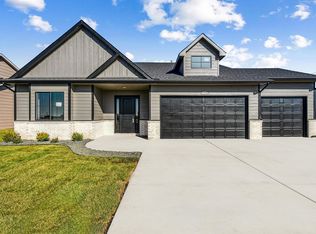 1640 E Appleton St, Valley Center, KS 67147