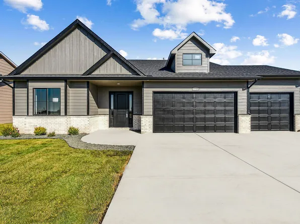 1640 E Appleton St, Valley Center, KS 67147