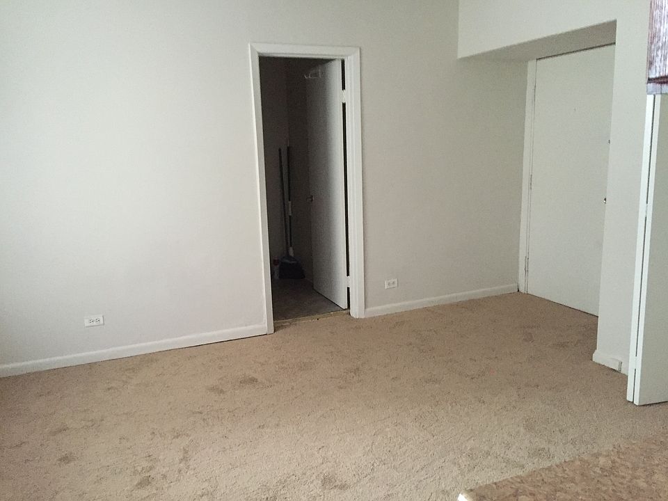 1st image of 5726 N Hermitage Ave #108