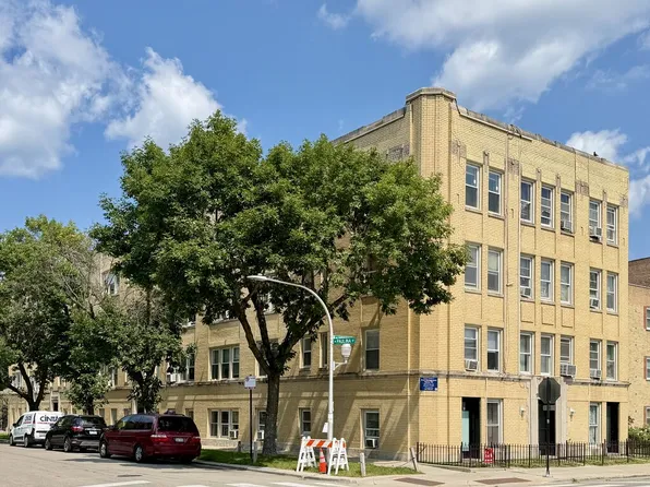 1650 W Morse Ave APT 4, Chicago, IL 60626