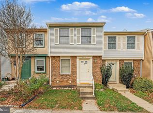 8278 Crestmont Cir, Springfield, VA 22153