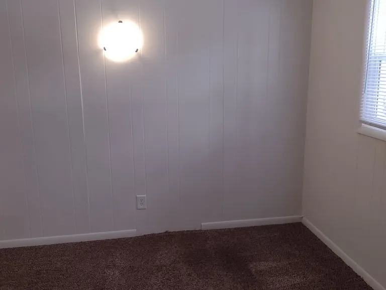 821-823 Ravencrest Ave #821 — Photo 5