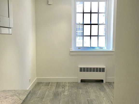 4th image of 508 E 78th St APT 1G
