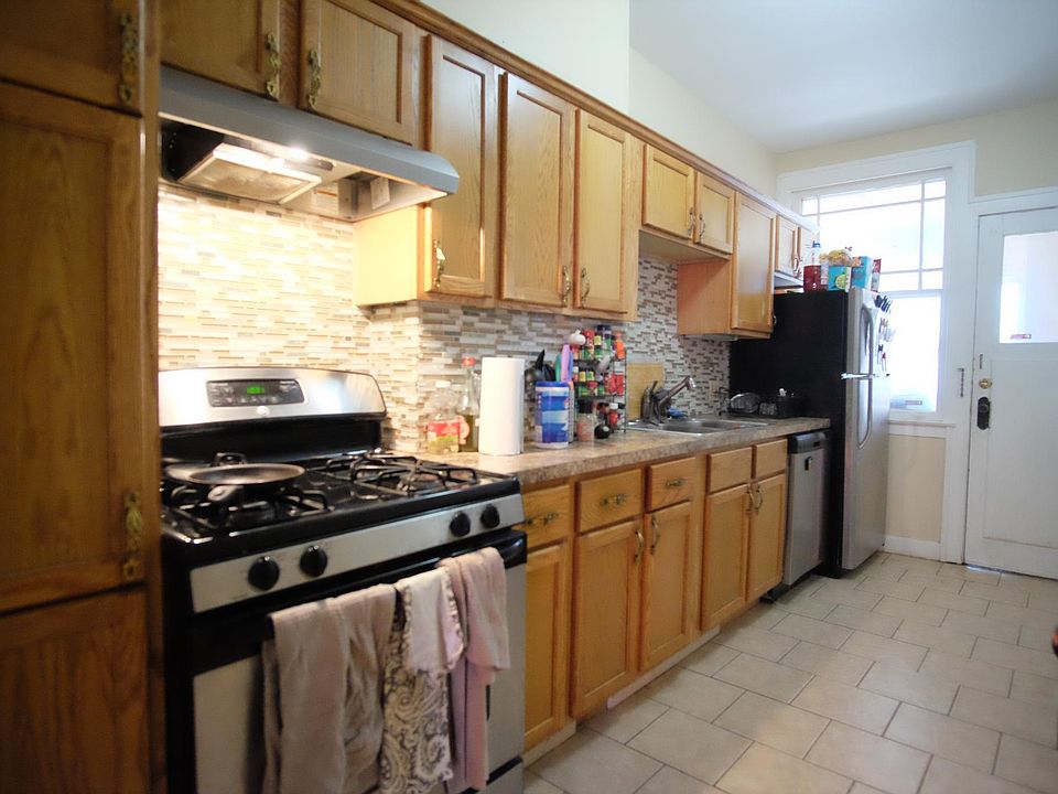 1st image of 3535 Lyndale Ave S
