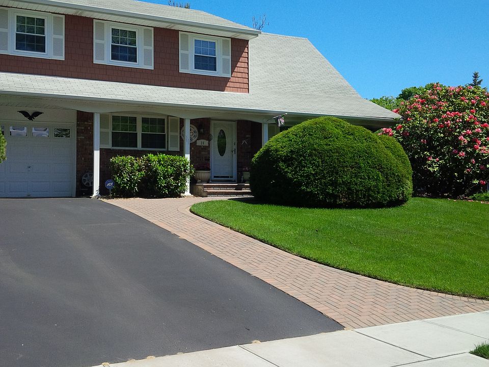 1st image of 24 Robin Ln