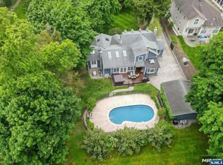 283 Summit St, Norwood, NJ 07648