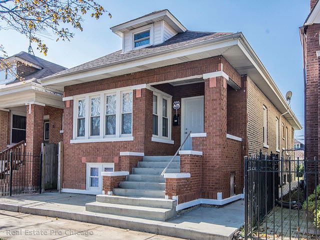 1st image of 5810 S Artesian Ave
