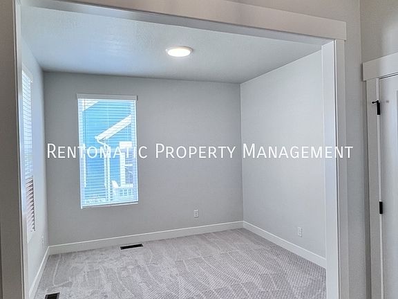 5th image of 6709 Docksider Dr