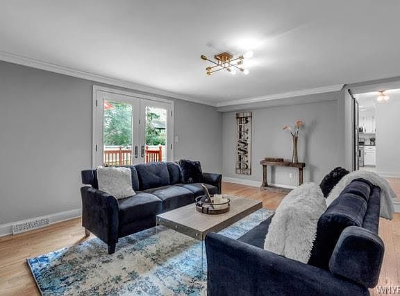 3rd image of 161 Bramblewood Ln