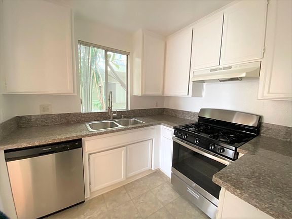 2nd image of 4470 S Centinela Ave #101