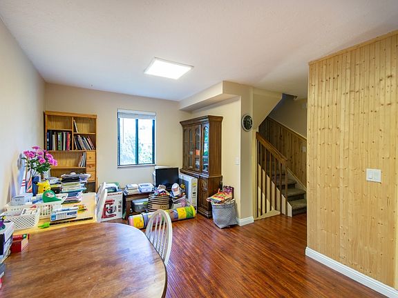 5th image of 729 W Jackson Ave