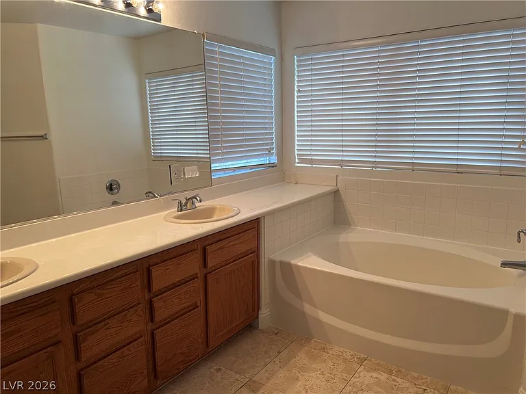 3031 Scenic Valley Way — Photo 23