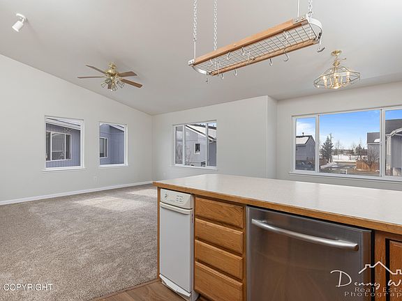 4th image of 6235 Laurel St #29