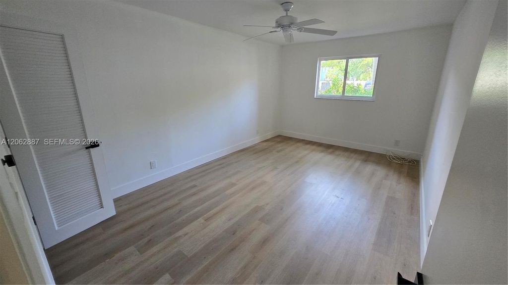 255 S Cypress Rd APT 307, photo 9