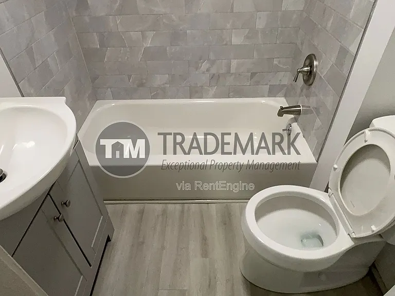 40 W James St #2 — Photo 5