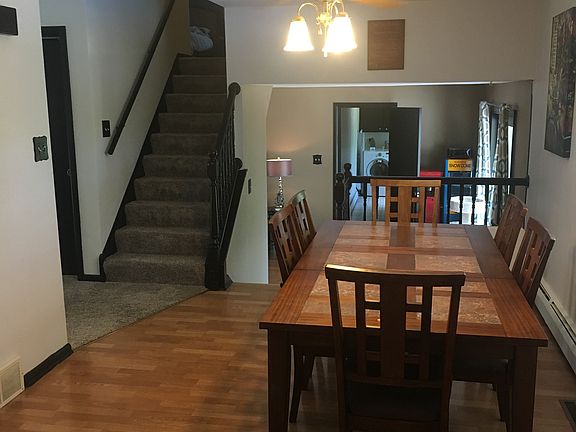 Dine in kitchen area
