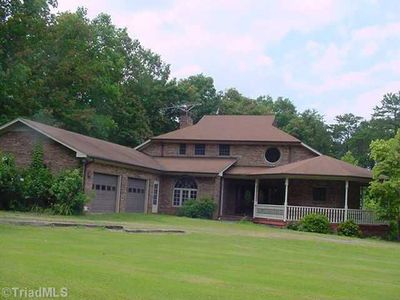 151 Settlers Run Trl, Pinnacle, NC, 27043