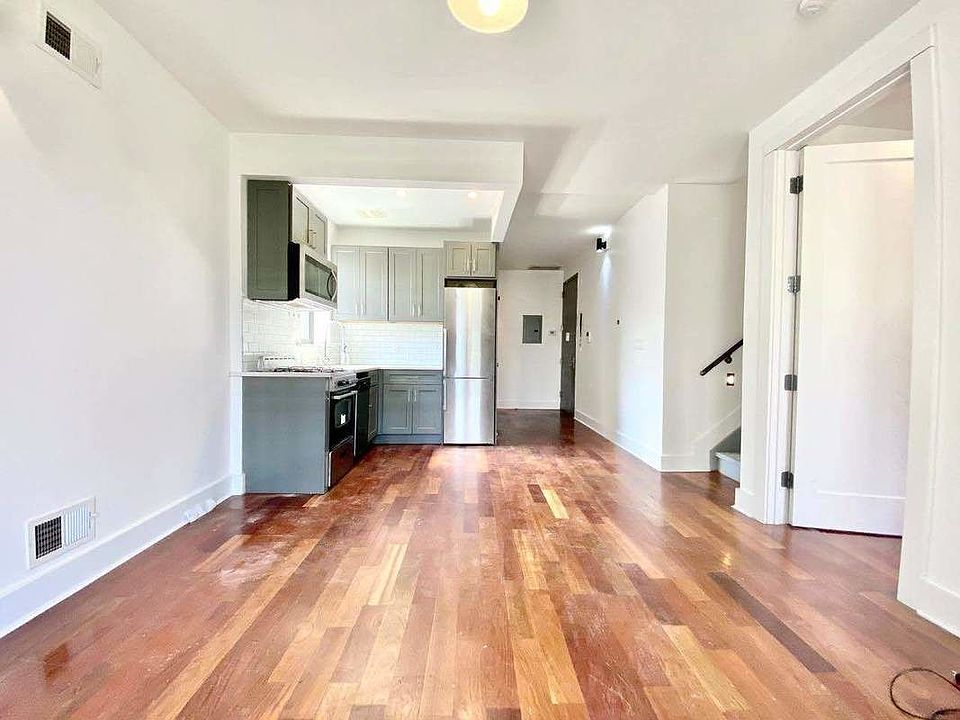 1st image of 315 Franklin Ave #4B